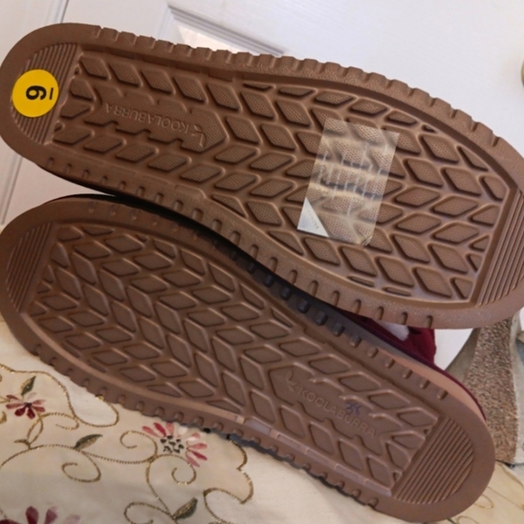 BEAUTIFUL, UNIQUE COLOR, UGG boots! - Picture 5 of 7